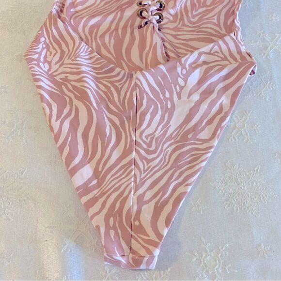 P2F Power 2 the Flower Swimsuit Zara Blush Animal Print Padded Sz Small NWOT - Picture 9 of 12